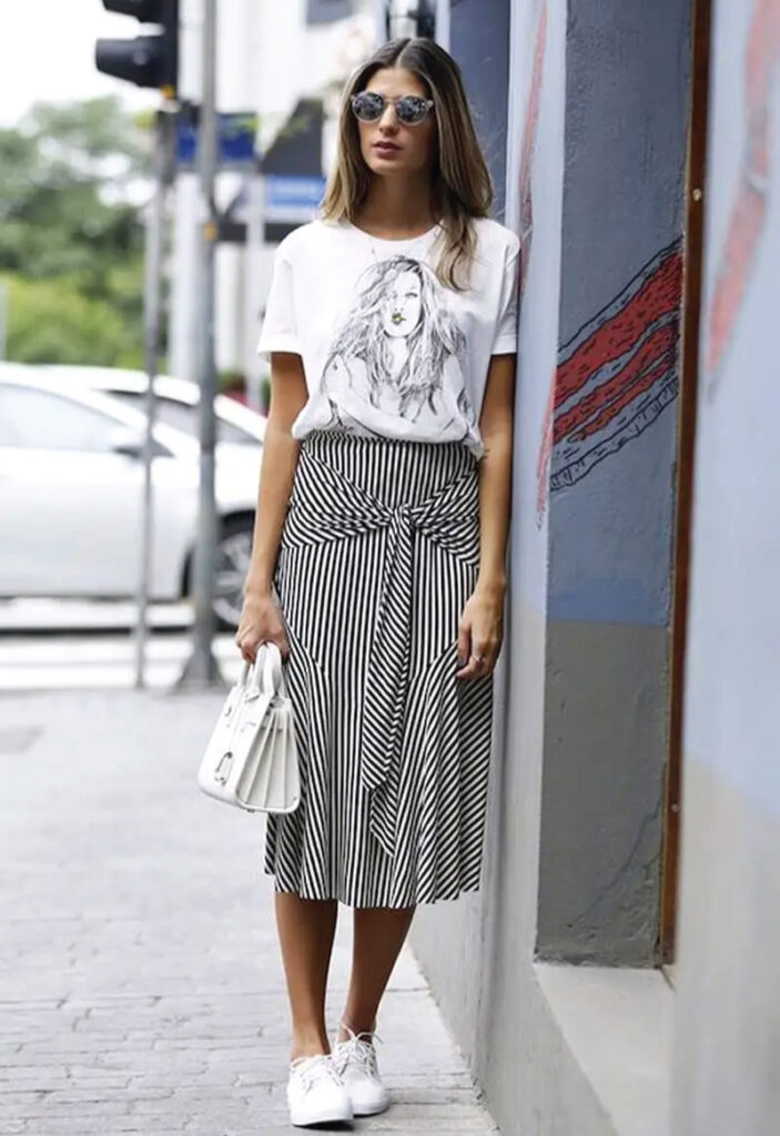Fall Skirt Trends You Will Want To Wear Everyday: column skirt.