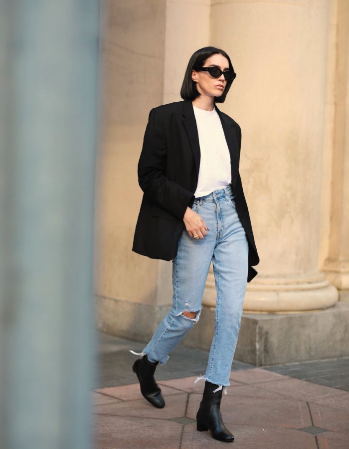 These Will Be Your Fall Wardrobe Essentials: black blazer and jeans.