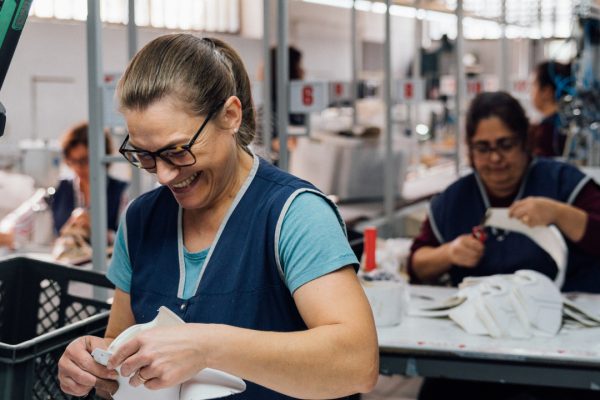 women-manufacturing-a-shoe-in-portugal